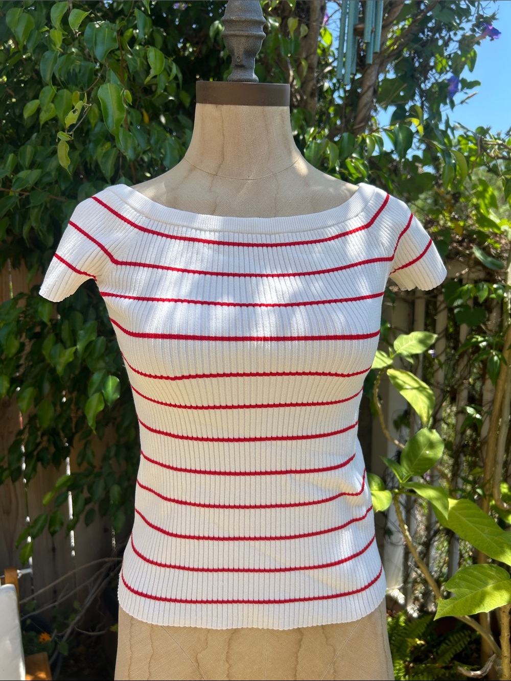 INTERMIX White Ribbed Short Sleeve Top with Red Stripes